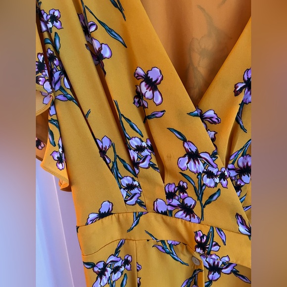 Lumiere Yellow Floral Wrap Dress, Size Large - Picture 2 of 10